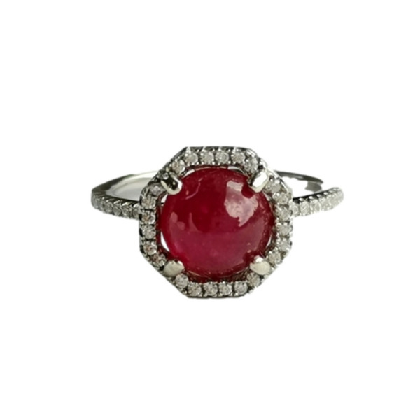 EXQUISITE cabochon Ruby ring with white sapphire halo size 8 - Picture 7 of 8